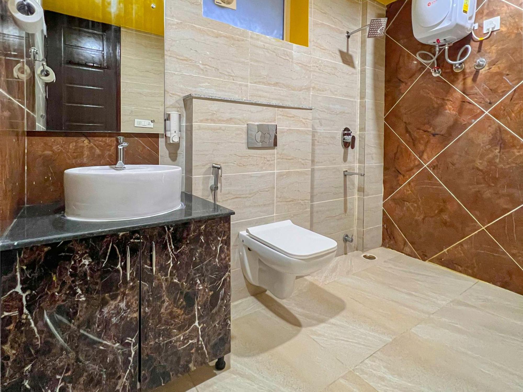 The Hosteller دهرادون الغرفة الصورة