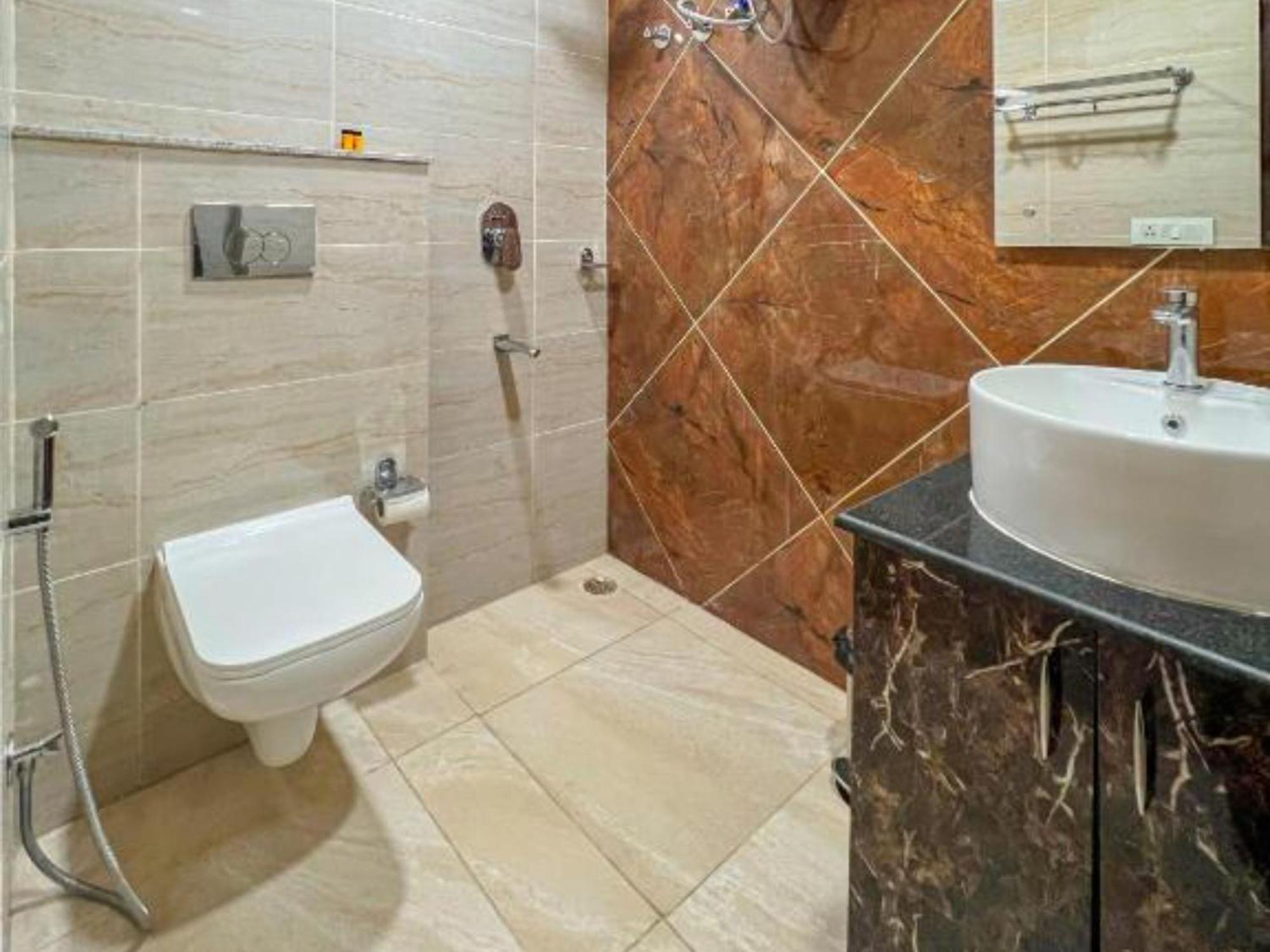The Hosteller دهرادون الغرفة الصورة